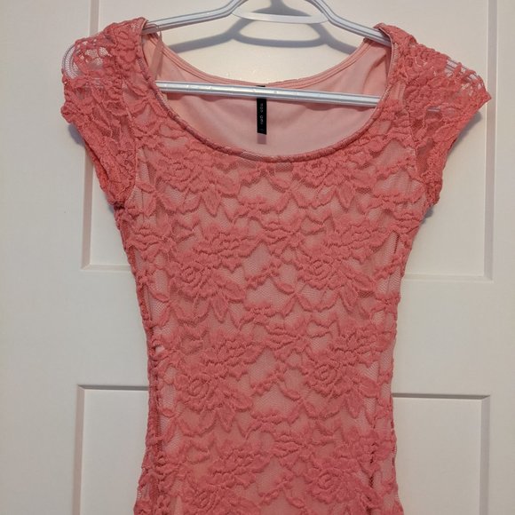 Lace dress - Picture 5 of 6